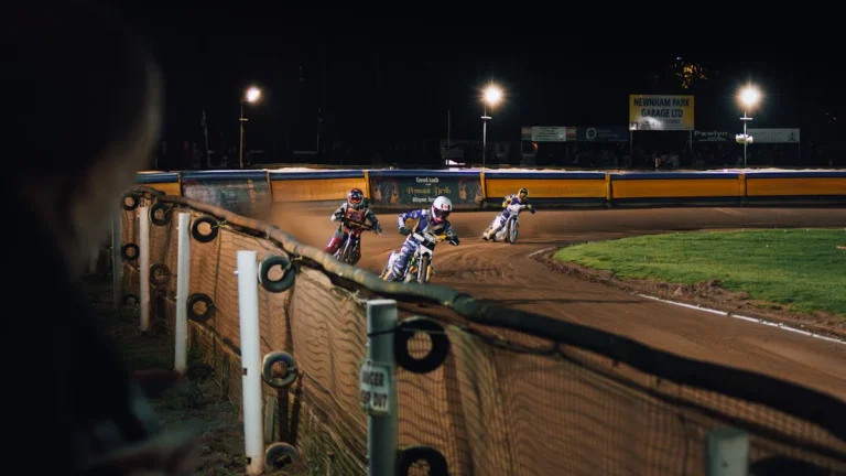 Speedway à Daugavpils : duel décisif contre Cracovie au stade