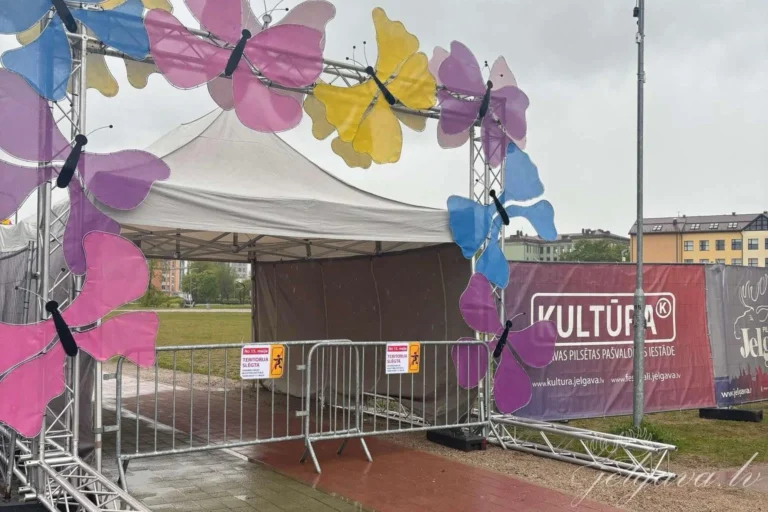 Jelgavā ierobežos piekļuvi Pasta salai: sāk gatavoties smilšu festivālam