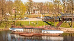 Soins de santé à Jelgava : s'orienter pendant les jours fériés de mai