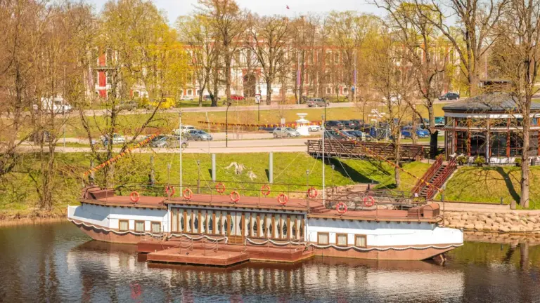 “Ar vējiem krēpēs” Jelgavā: ekskursija par 2 eiro: praktiskā informācija