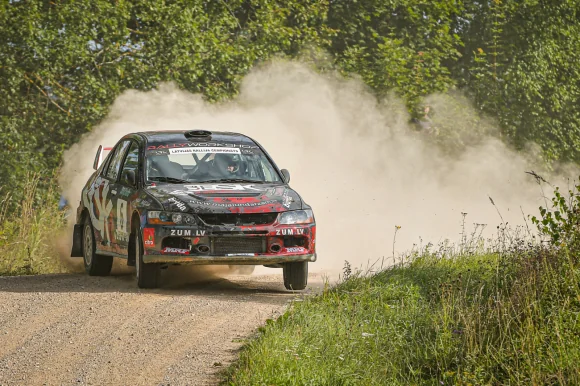 Cesvaines rallijsprintā – Ķikusta un Berķa pārliecinoša uzvara