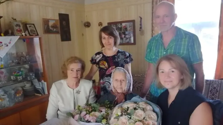 Eglaines simtgadnieces vienkāršā ilgmūžības atziņa