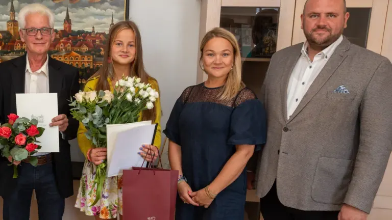 Jelgavas jaunās mākslinieces “Saruna” gūst starptautisku atzinību
