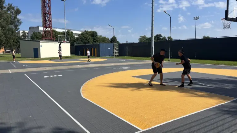 Ventspilī atklāti divi jauni 3×3 basketbola laukumi