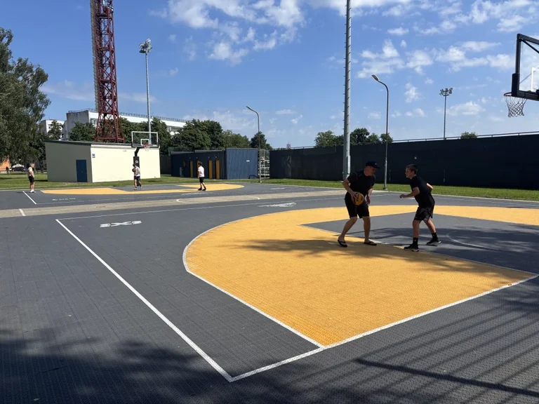 Ventspilī atklāti divi jauni 3x3 basketbola laukumi